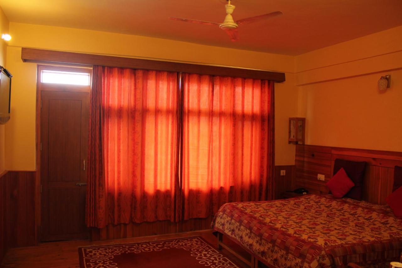 Pema Thang Hotel Kangra Exterior foto